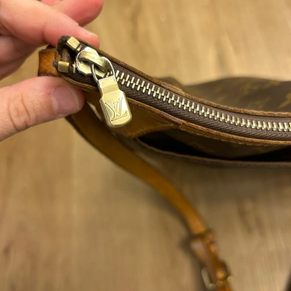 Authentic Louis Vuitton Odeon MM - discontinued style! - Picture 3 of 8